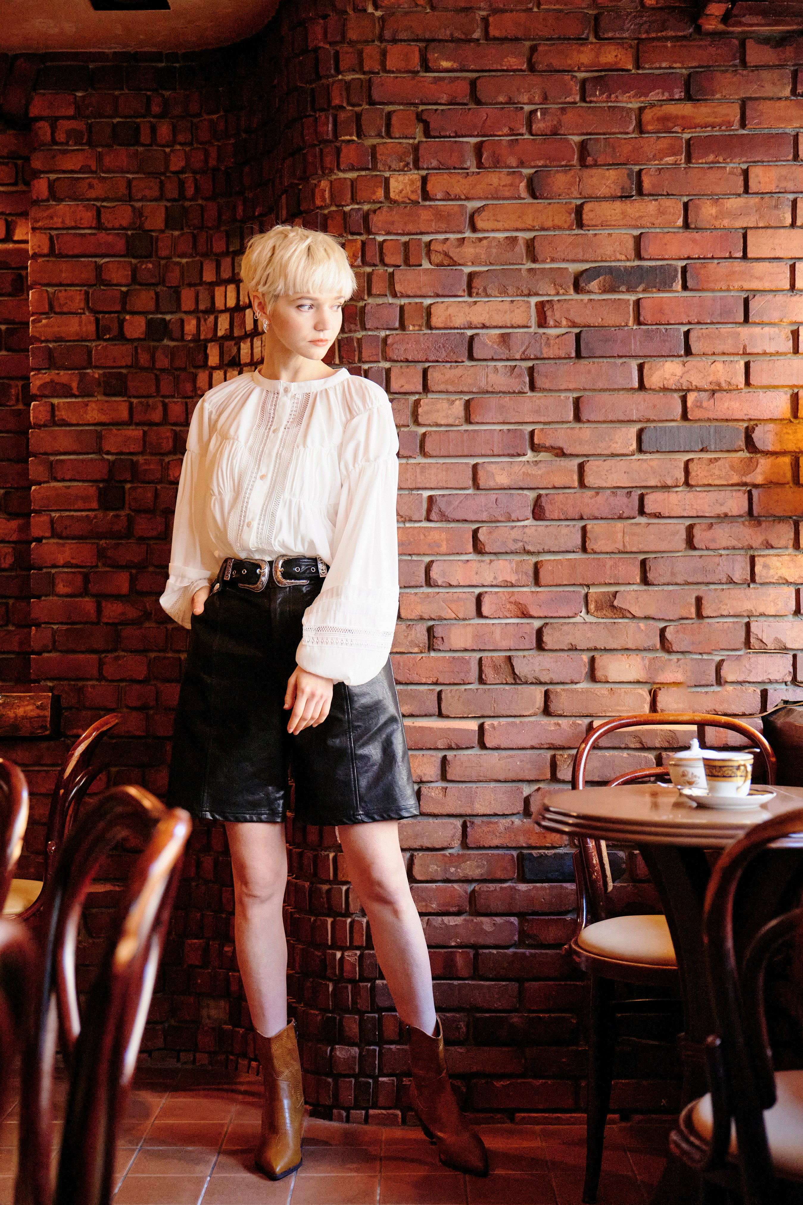 FRONT LACE SHIRRING BLOUSE/フロントレースレースシャーリングブラウス