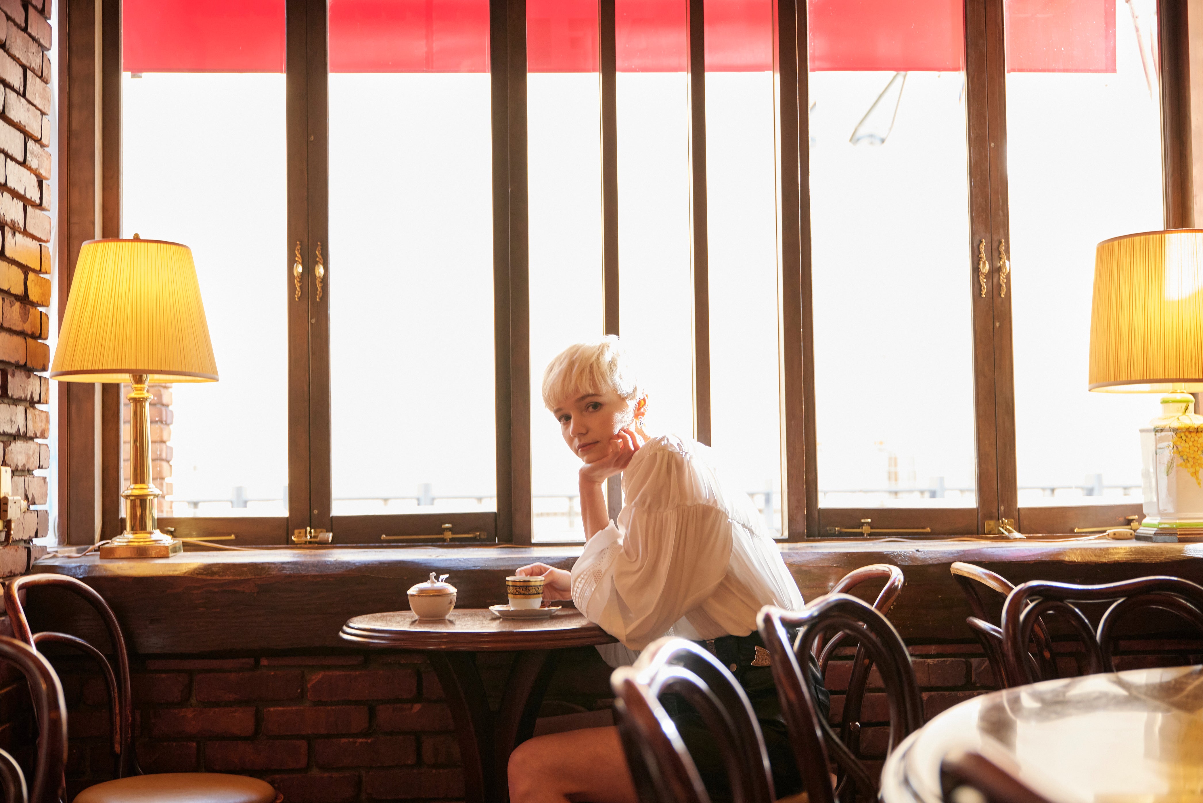 FRONT LACE SHIRRING BLOUSE/フロントレースレースシャーリングブラウス