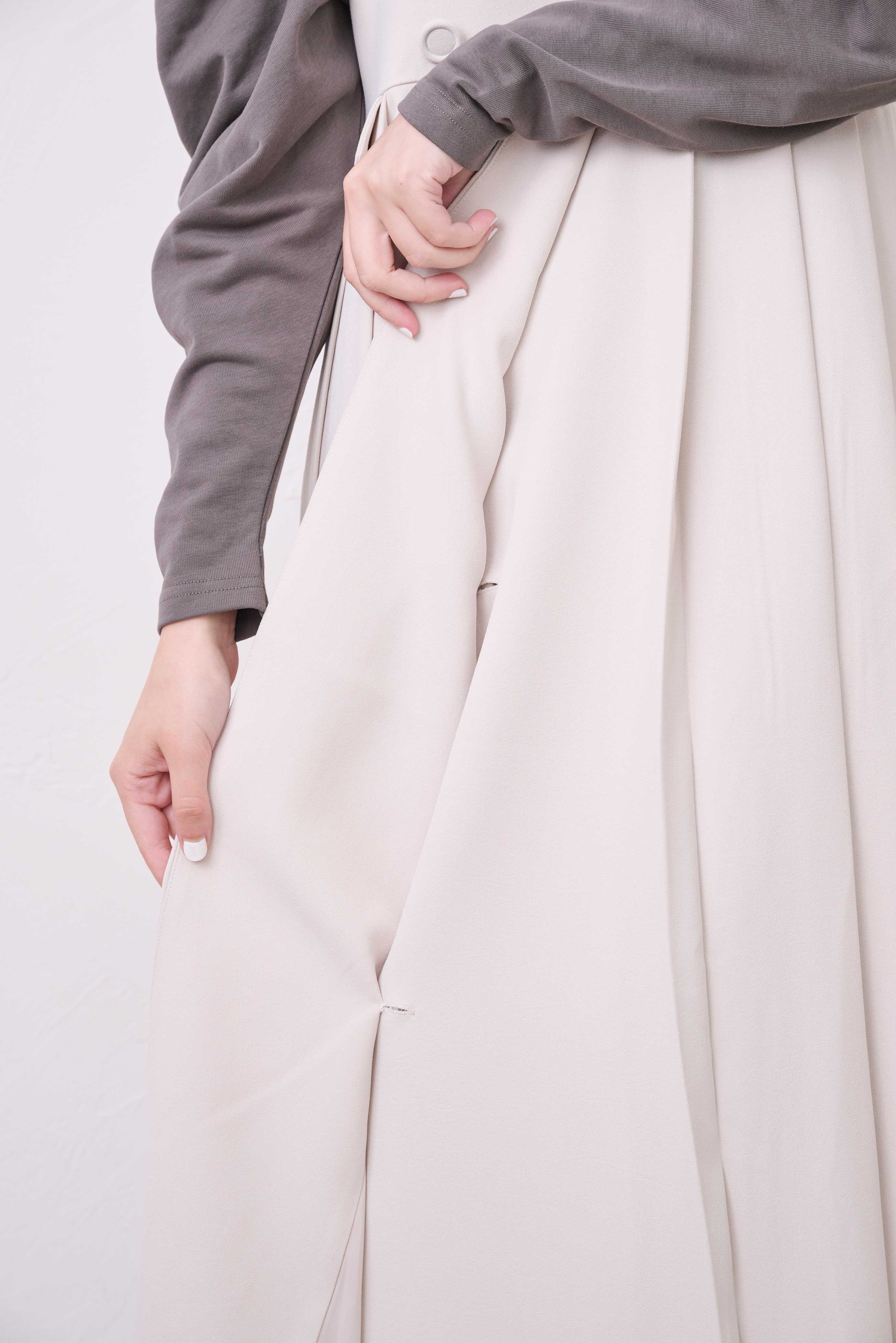 NO COLLAR PLEATS DOUBLE GILET/ノーカラープリーツダブルジレ