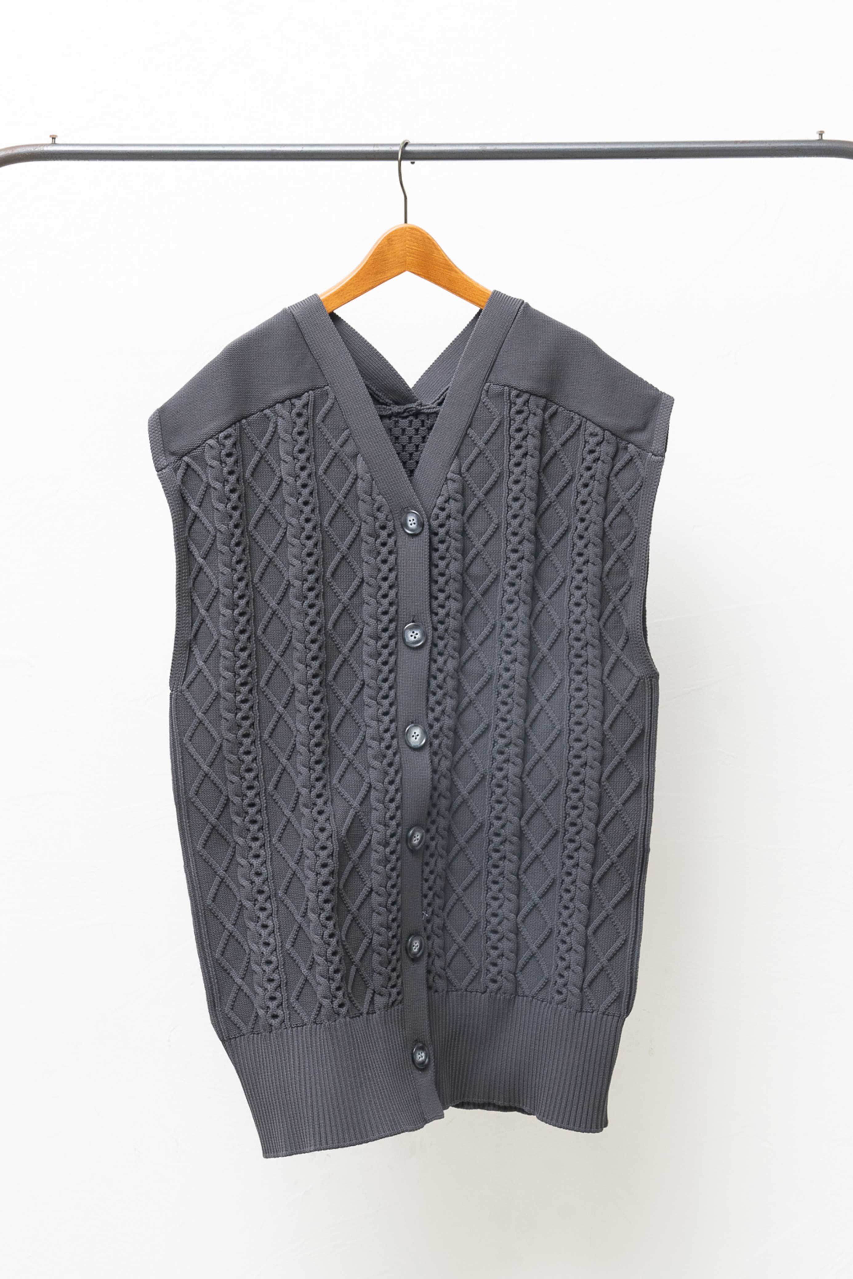 HIGH GAUGE CABLE KNIT VEST/ハイゲージケーブルニットベスト