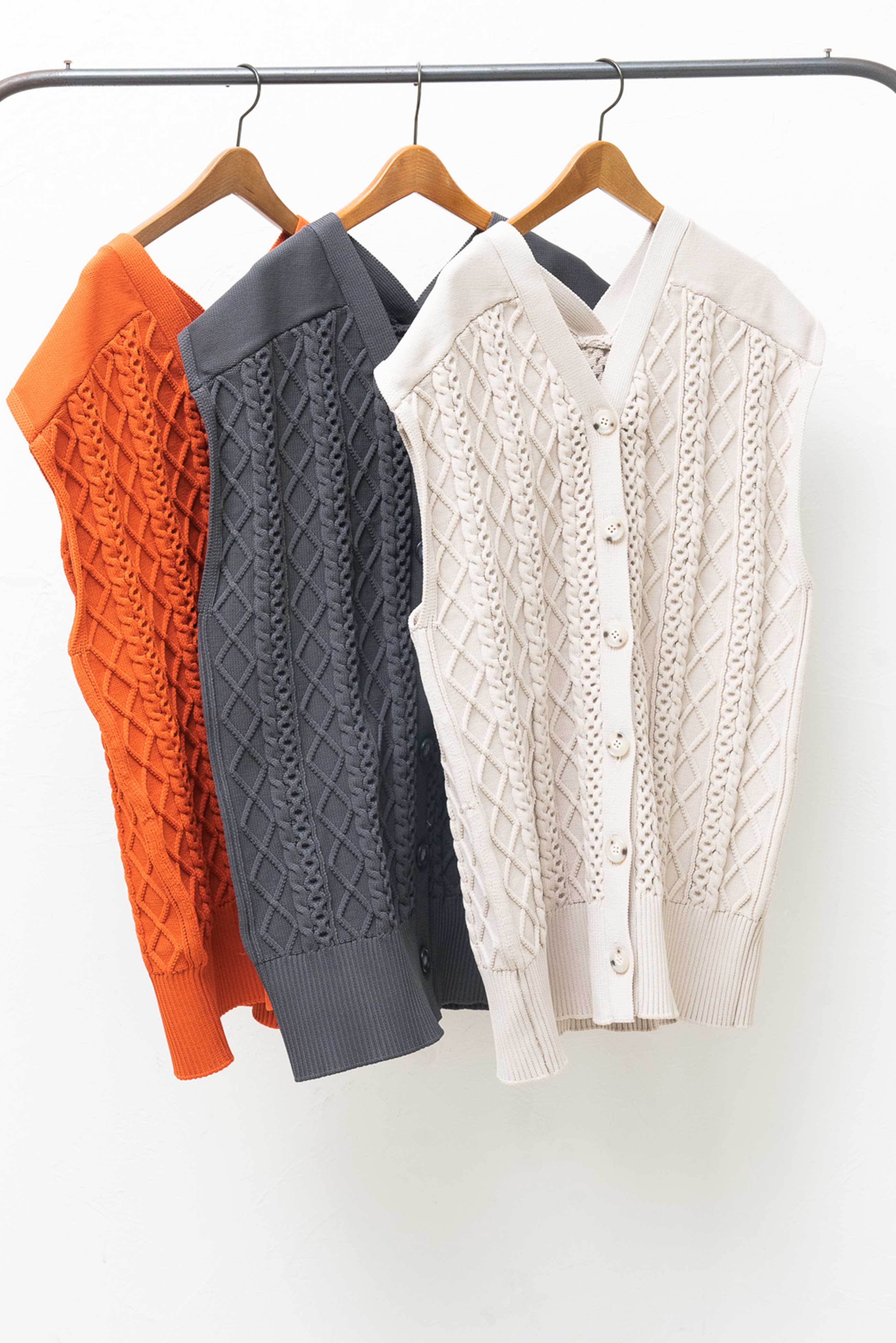 HIGH GAUGE CABLE KNIT VEST/ハイゲージケーブルニットベスト