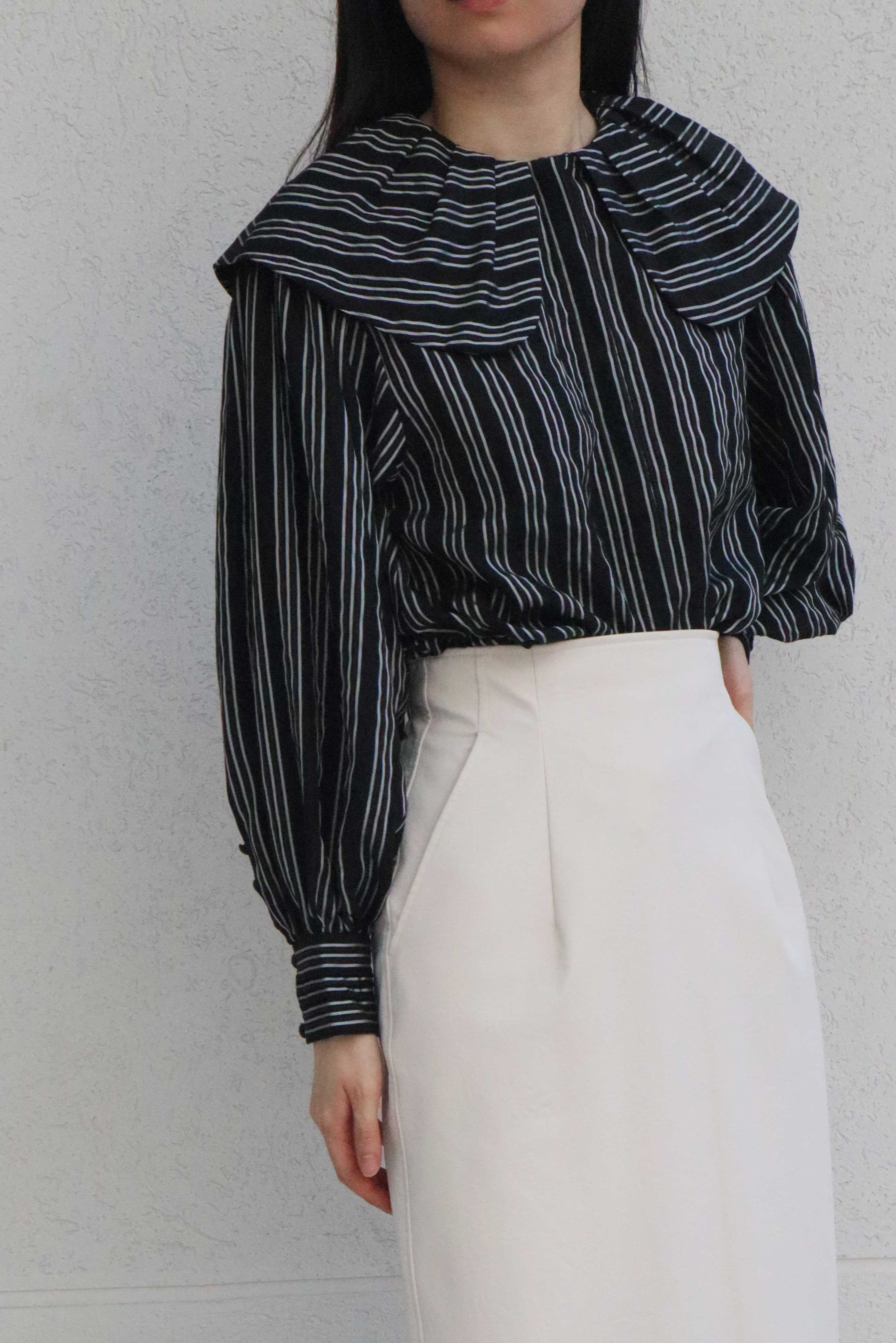 GATHERED COLLAR DESIGN BLOUSE/ギャザー襟デザインブラウス