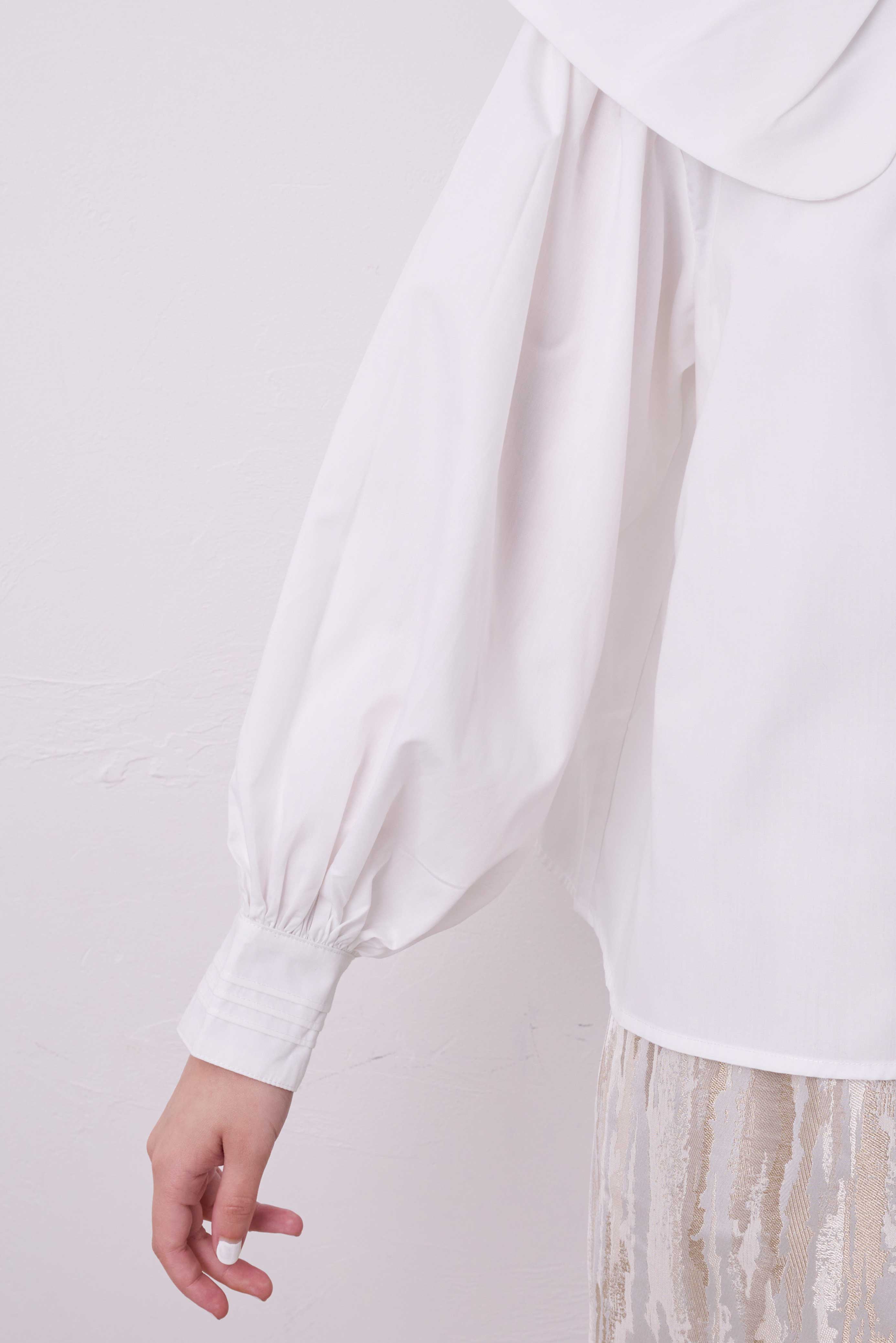 GATHERED COLLAR DESIGN BLOUSE/ギャザー襟デザインブラウス