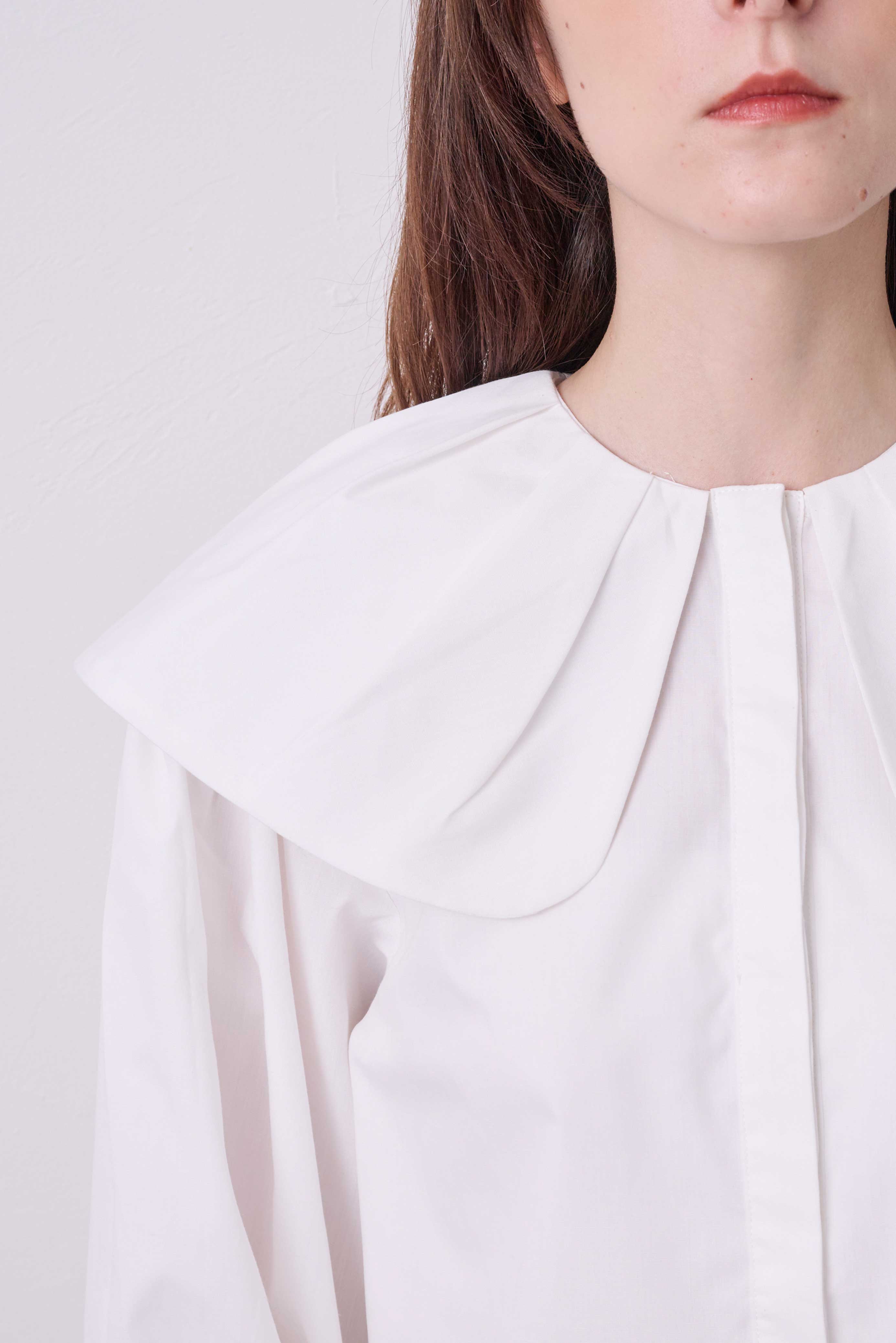 GATHERED COLLAR DESIGN BLOUSE/ギャザー襟デザインブラウス